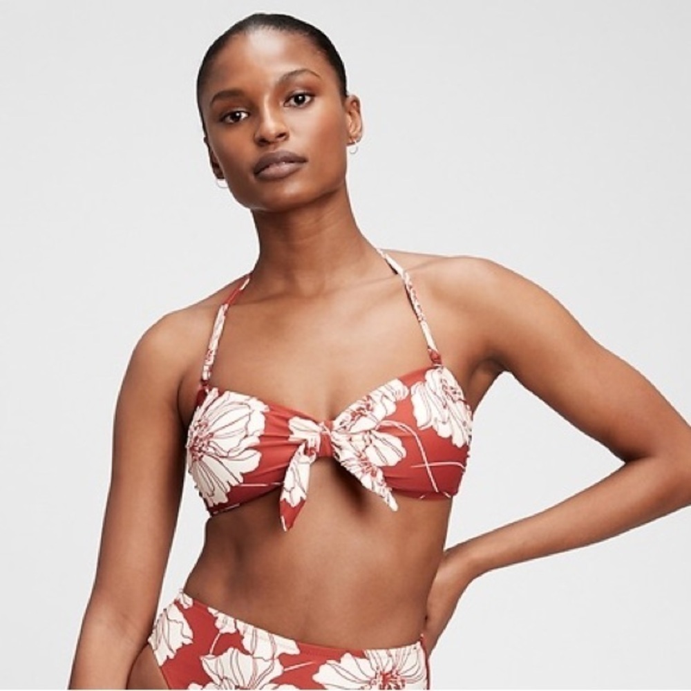 NWOT! GAP Ivory and Burgundy Floral Bunny-Tie Bandeau Bikini Top - Large 🌻
